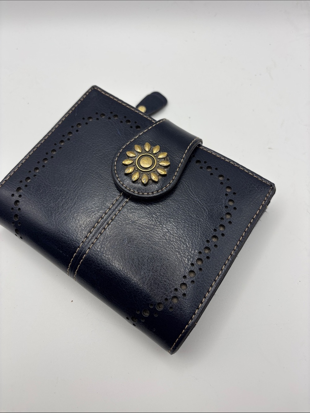 Lavemi RFID Navy Blue Leather Wallet with Decorative Brass Sun Snap